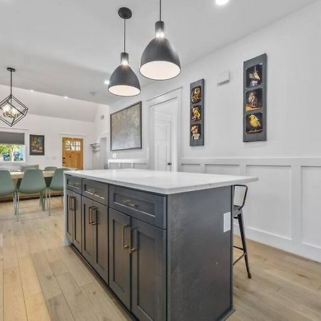 Designer Home: King Beds, Luxe Bath+Free Parking! แอตแลนตา ภายนอก รูปภาพ